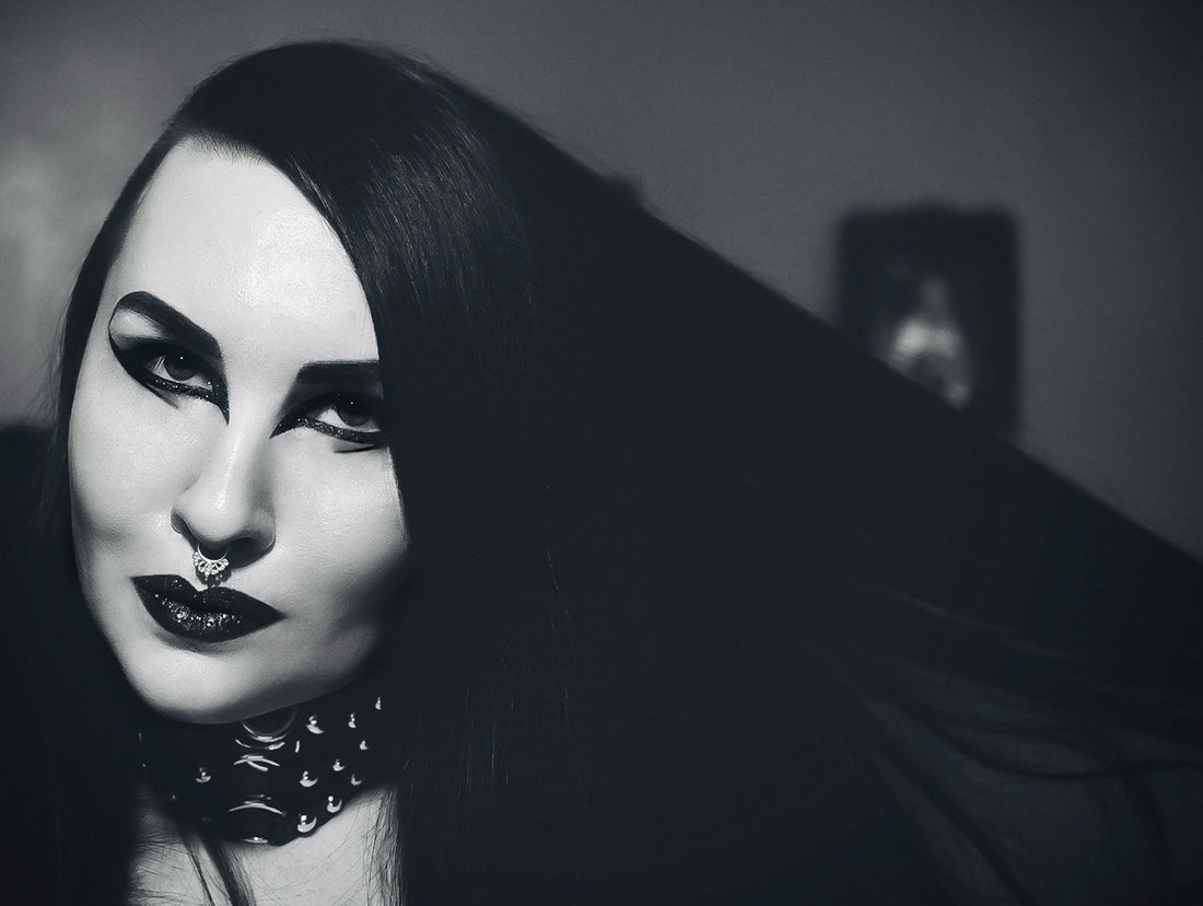 What Are the Main Characteristics and Styles of Goths?