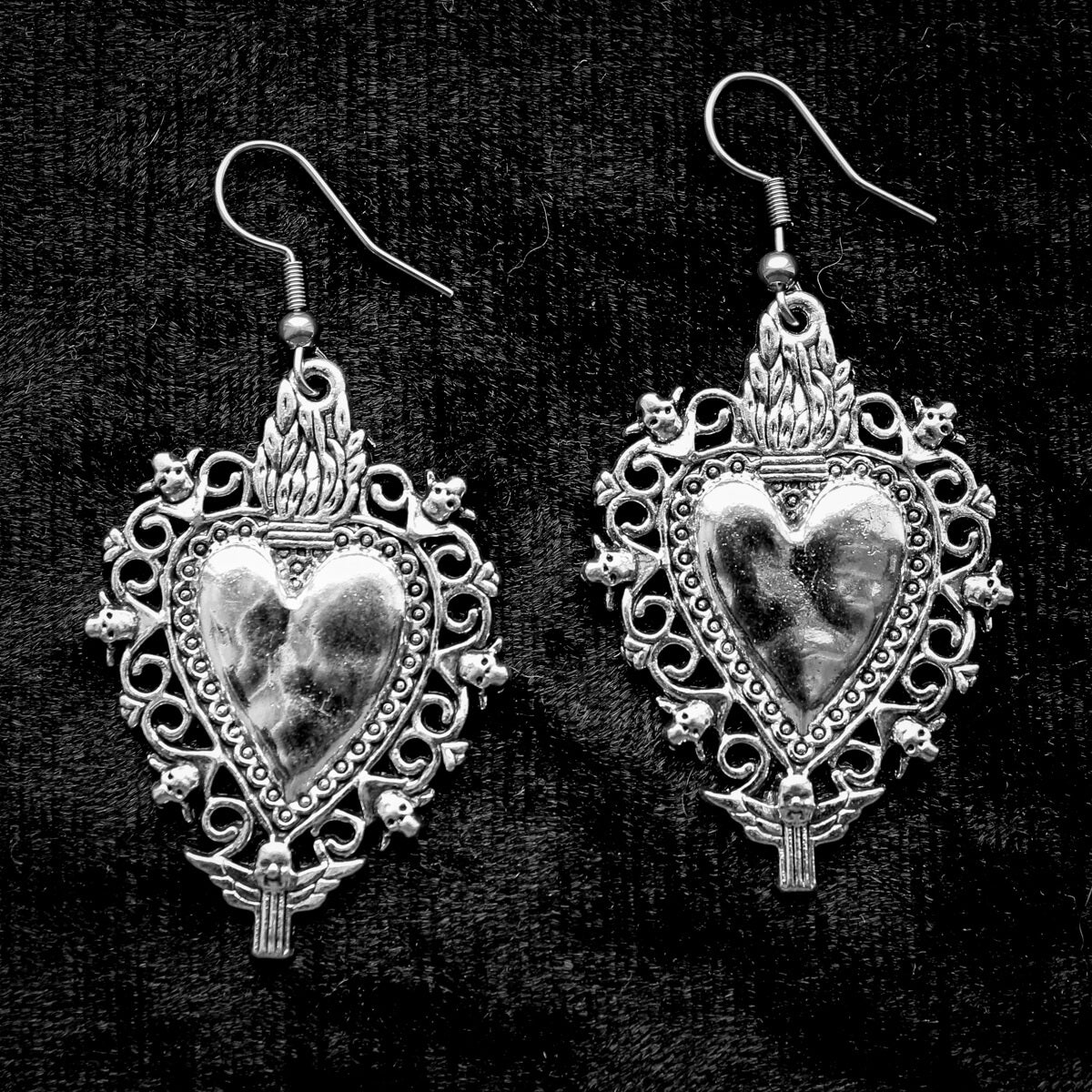 Sacred Heart Earrings | Occult Patches Pins